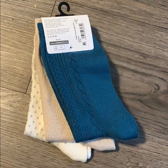 Soft Crew Socks NWT - 3 pairs - Picture 2 of 2